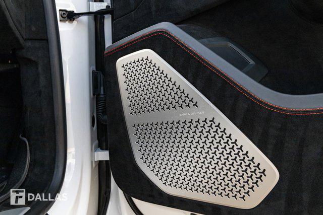 Photo of 2023 Bianco Monocerus Metallic Lamborghini Urus