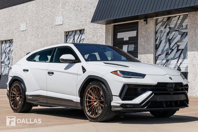 Photo of 2023 Bianco Monocerus Metallic Lamborghini Urus