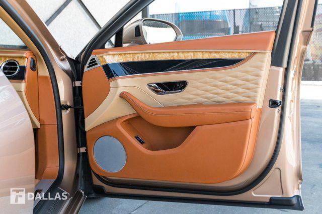 Photo of 2022 Rose Gold Metallic Bentley Flying Spur