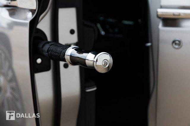 Photo of 2023 Premiere Silver Rolls-Royce Phantom