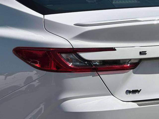 Photo of 2025 White Toyota Camry