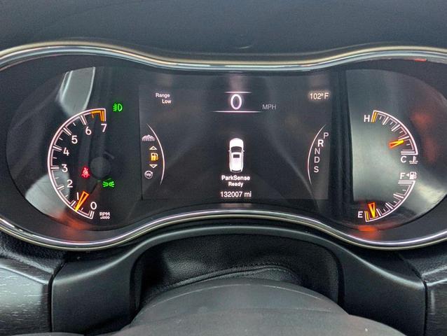 Photo of 2015 Brilliant Black Crystal Pearlcoat Jeep Grand Cherokee