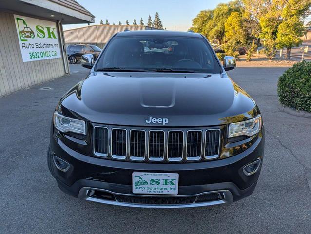 Photo of 2015 Brilliant Black Crystal Pearlcoat Jeep Grand Cherokee