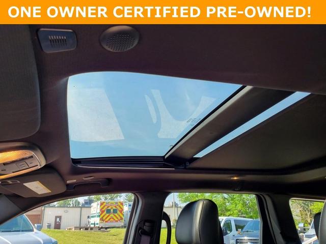 Photo of 2022 Bright White Clearcoat Jeep Grand Cherokee WK