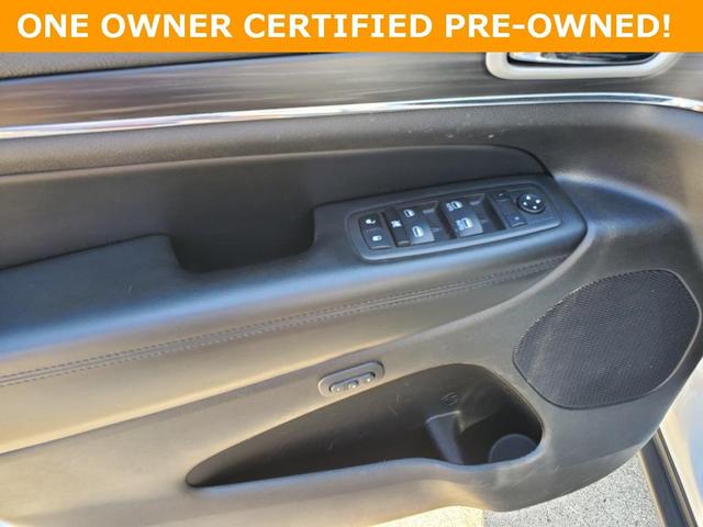 Photo of 2022 Bright White Clearcoat Jeep Grand Cherokee WK