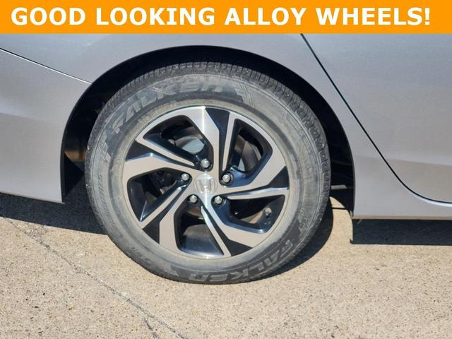 Photo of 2017 Lunar Silver Metallic Honda Accord