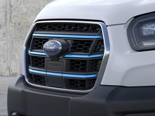 Photo of 2025 Oxford White Ford E-Transit