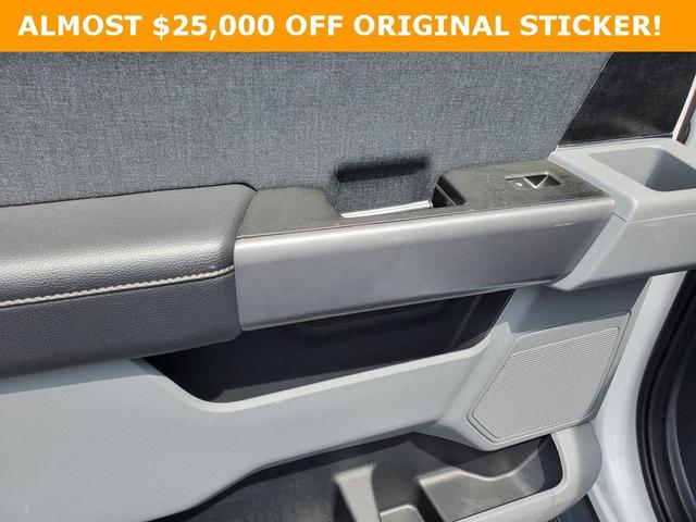 Photo of 2023 Oxford White Ford F-150 Lightning