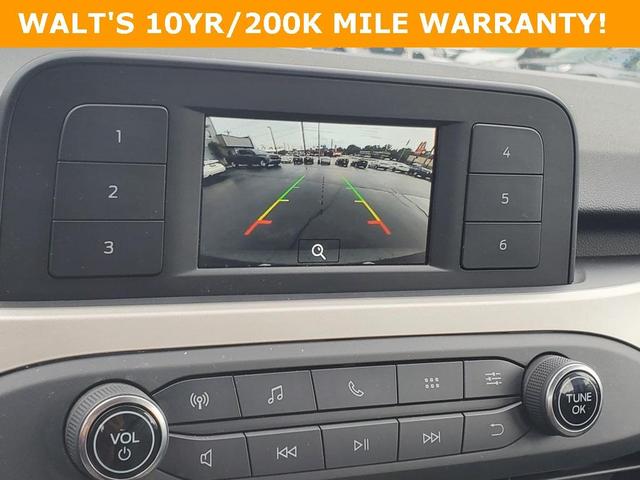 Photo of 2022 Gray Metallic Ford Escape