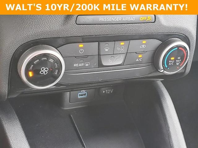Photo of 2022 Gray Metallic Ford Escape