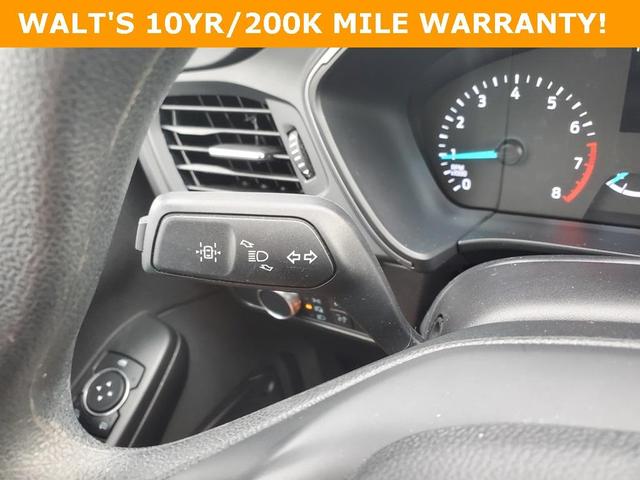 Photo of 2022 Gray Metallic Ford Escape