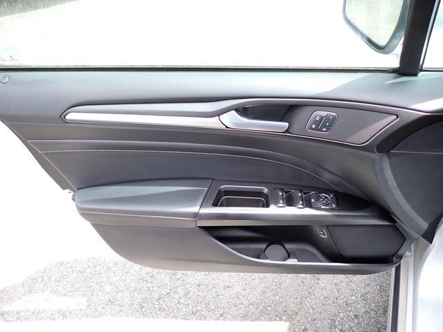 Photo of 2018 Ingot Silver Ford Fusion Hybrid