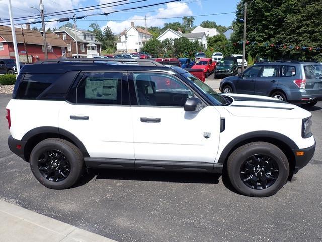 Photo of 2025 Oxford White Ford Bronco Sport