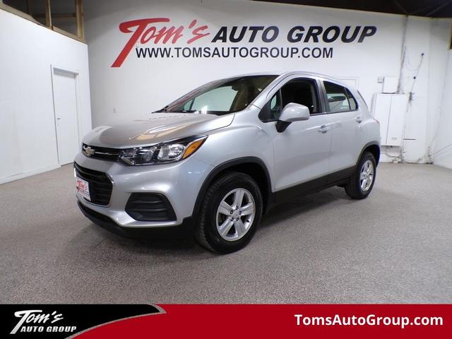 Photo of 2018 Silver Ice Metallic Chevrolet Trax