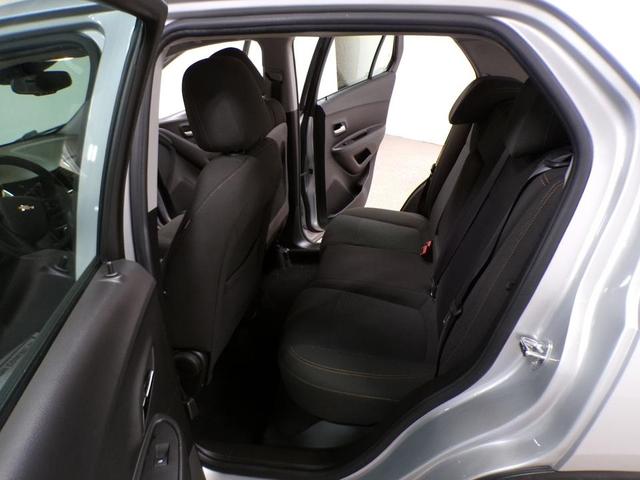 Photo of 2018 Silver Ice Metallic Chevrolet Trax
