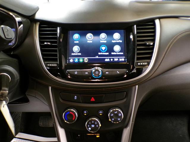 Photo of 2018 Silver Ice Metallic Chevrolet Trax