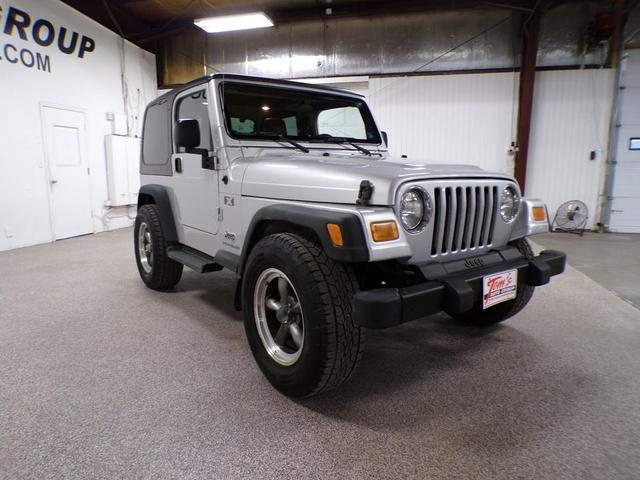 Photo of 2005 Bright Silver Metallic Jeep Wrangler