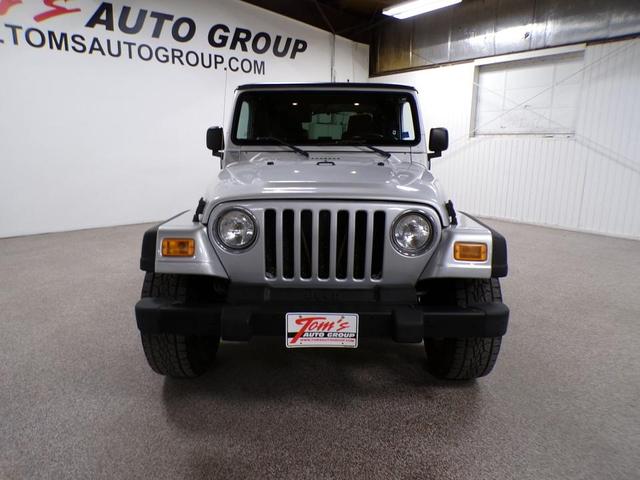 Photo of 2005 Bright Silver Metallic Jeep Wrangler