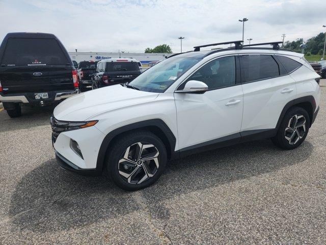 Photo of 2023 White Hyundai TUCSON
