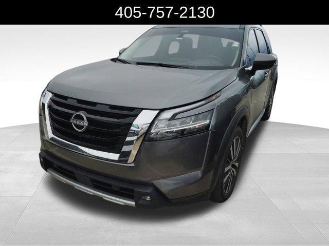 Photo of 2022 Gun Metallic Nissan Pathfinder