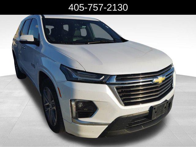 Photo of 2022 Iridescent Pearl Tricoat Chevrolet Traverse