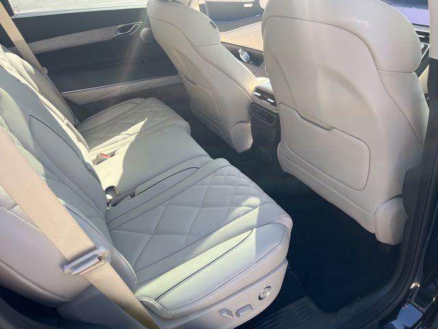 Photo of 2025 Vik Black Genesis GV80
