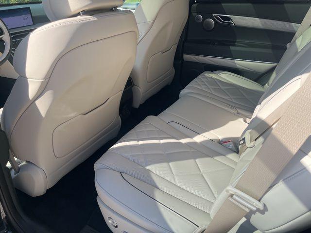 Photo of 2025 Vik Black Genesis GV80