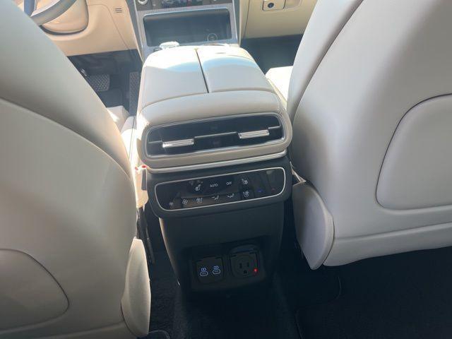 Photo of 2025 Vik Black Genesis GV80