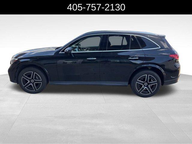 Photo of 2023 Black Mercedes-Benz GLC 300