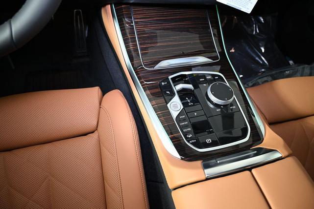 Photo of 2026 Carbon Black Metallic BMW X5