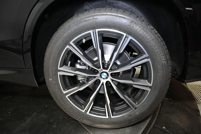 Photo of 2026 Carbon Black Metallic BMW X5
