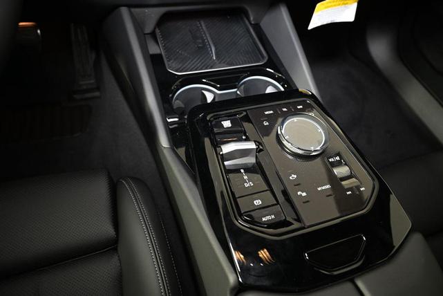Photo of 2026 Black Sapphire Metallic BMW 530