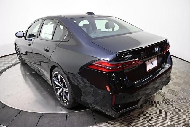 Photo of 2026 Black Sapphire Metallic BMW 530