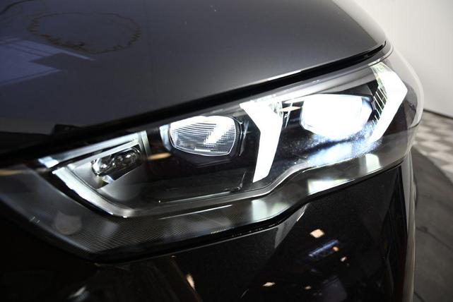 Photo of 2026 Black Sapphire Metallic BMW 530