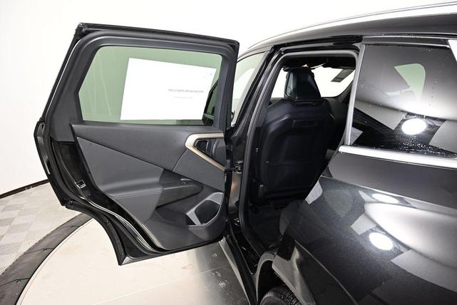 Photo of 2025 Black Sapphire Metallic BMW X3