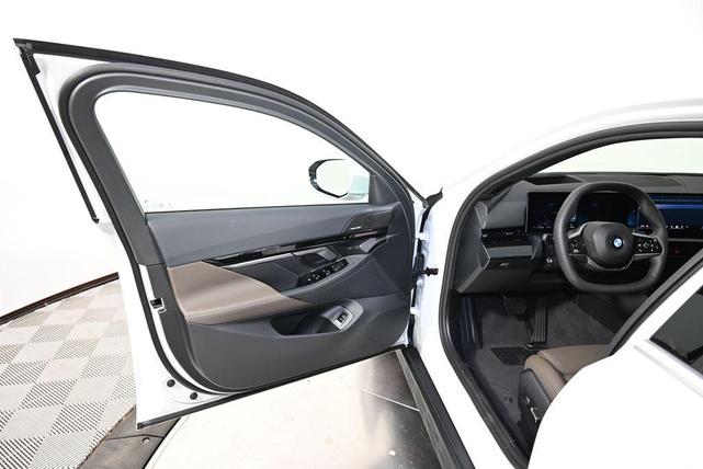 Photo of 2026 Mineral White Metallic BMW 530