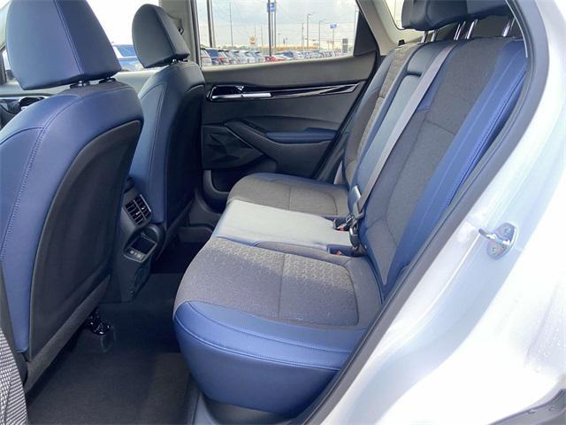Photo of 2025 Snow White Pearl Kia Seltos