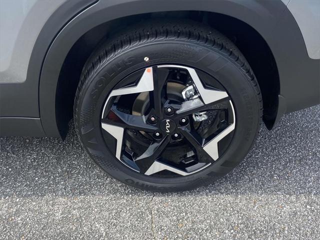 Photo of 2025 Steel Gray Kia Seltos