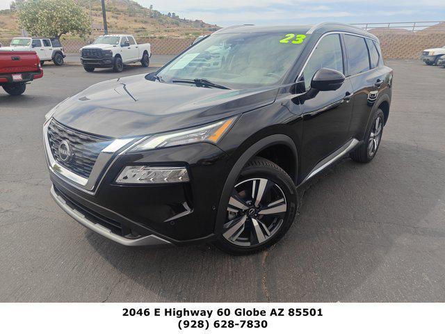 Photo of 2023 Super Black Nissan Rogue
