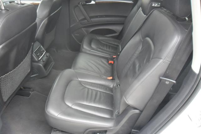 Photo of 2014 Carrara White Audi Q7