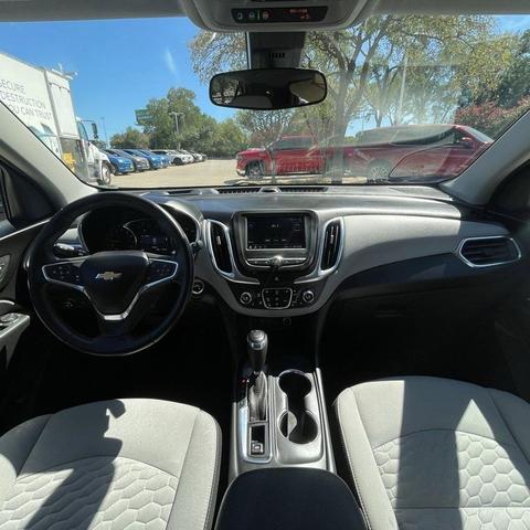 Photo of 2020 Pacific Blue Metallic Chevrolet Equinox