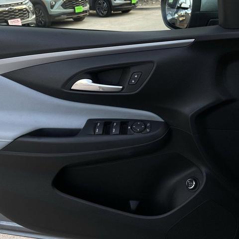 Photo of 2024 Moonstone Gray Metallic Buick Envista