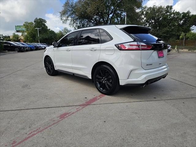 Photo of 2020 White Ford Edge