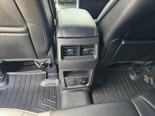 Photo of 2020 White Ford Edge