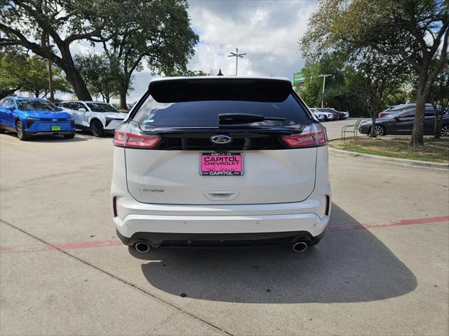 Photo of 2020 White Ford Edge