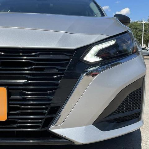 Photo of 2024 Brilliant Silver Metallic Nissan Altima