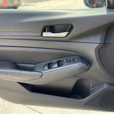 Photo of 2024 Brilliant Silver Metallic Nissan Altima
