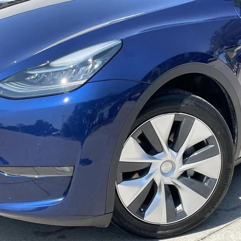 Photo of 2022 Deep Blue Metallic Tesla Model Y