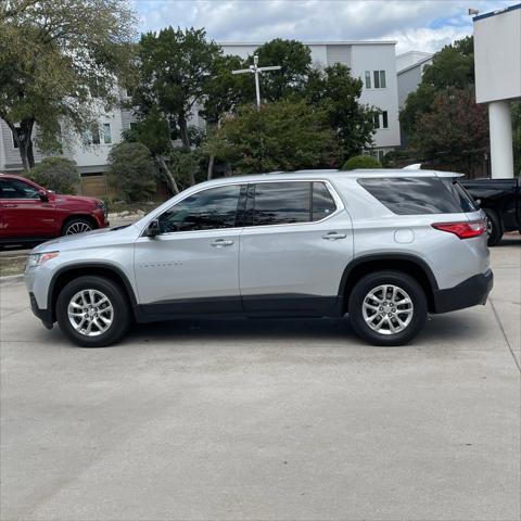 Photo of 2021 Silver Ice Metallic Chevrolet Traverse