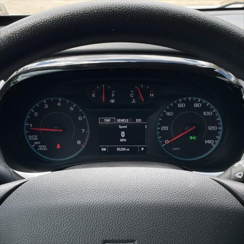 Photo of 2021 Silver Ice Metallic Chevrolet Traverse